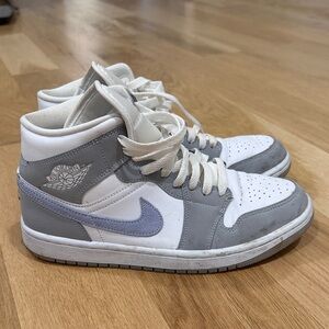 Nike Women's Sneakers - White and Gray